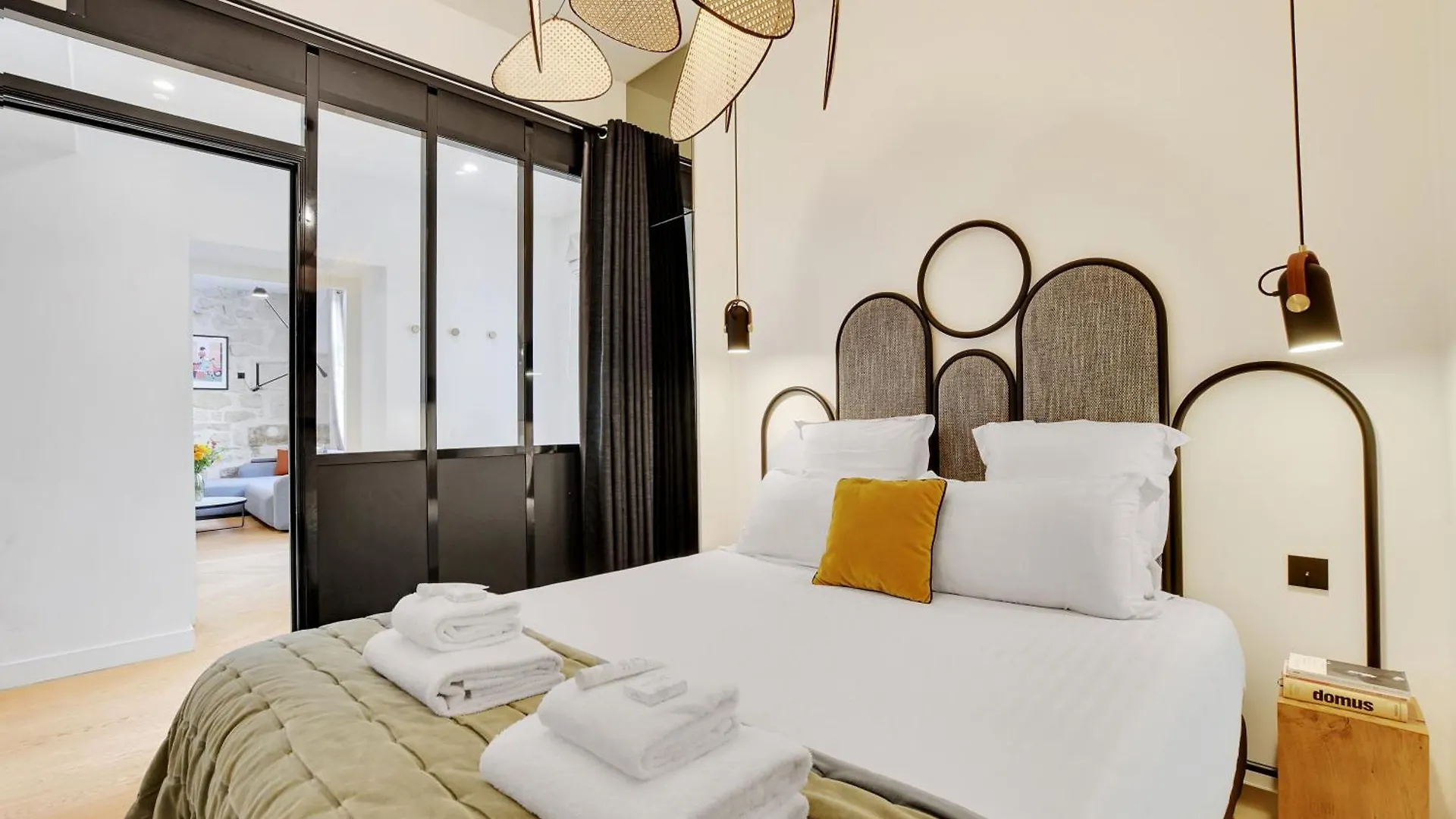Apartment Sereners In Place Des Vosges - Rue De Birague Paris